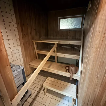 Quiet In A Great Location! דירה *