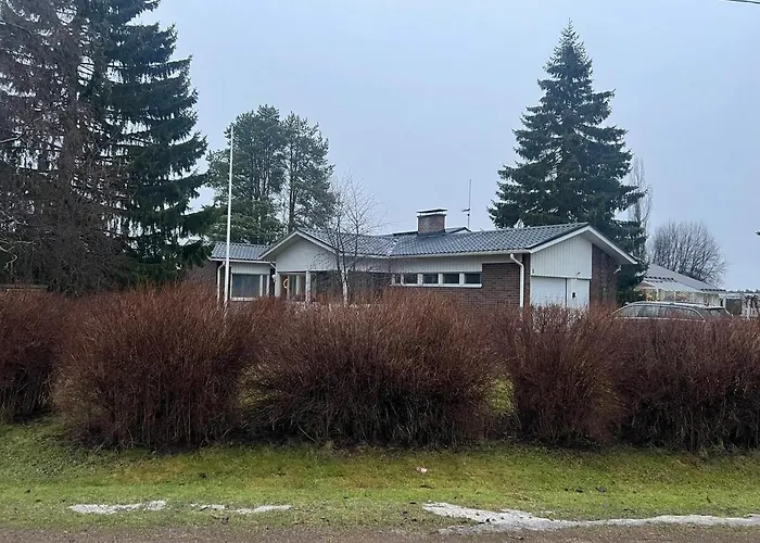 Quiet In A Great Location! * קמפלה